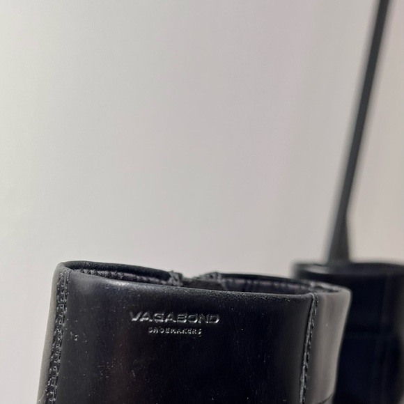 Vagabond Nicole Black Leather Blocked Mid
Heeled Ankle Boots With Round Toe - Picture 10 of 12